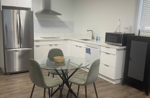 Durham Region Apartment | Cozy retreat! Perfect for two. Relax & unwind in this charming space.
