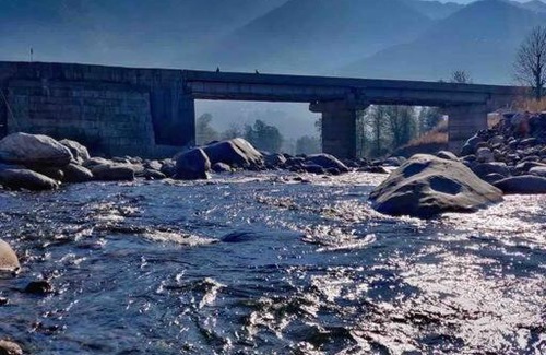 Manali Apartment | Cozy riverside Apartment in Manali-Dobhi