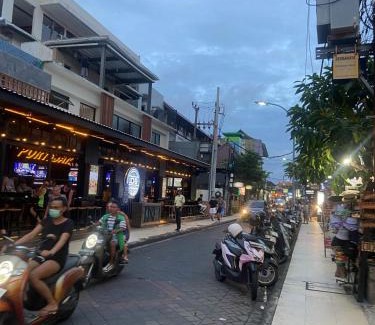 Legian City-Centre Apartment | Cozy room Kuta - 1 minutes to the beach by Micky Studio