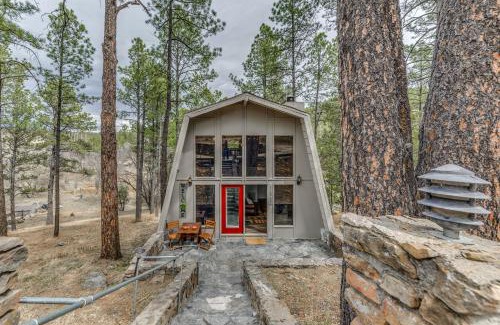 Ruidoso House | Cozy Ruidoso Cabin Rental with Private Hot Tub!