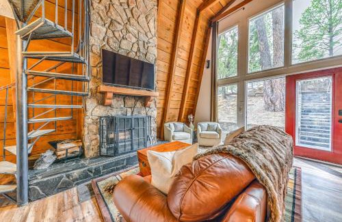 Ruidoso House | Cozy Ruidoso Cabin Rental with Private Hot Tub!