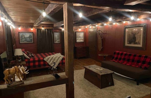 Lanesborough Apartment | Cozy Rustic Apt in 18th c Berkshire Farmhouse