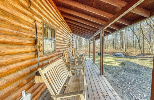 Saint Joe Cabin | Cozy, rustic Buffalo River log cabin with indoor/outdoor firepit. Sleeps 10!