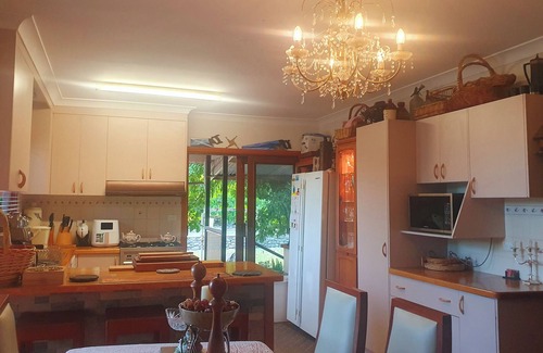 Mount Beauty Cottage | Cozy rustic cottage in the heart of Mt Beauty.Stone fireplace,off street parking