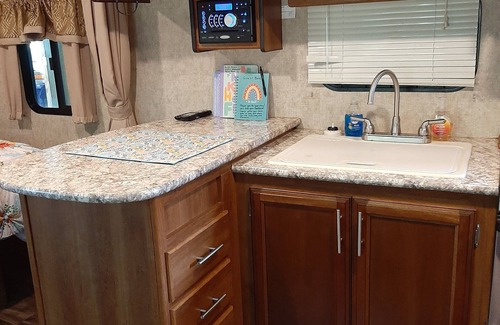 Somerville House | Cozy RV at entrance to Lake Somerville
