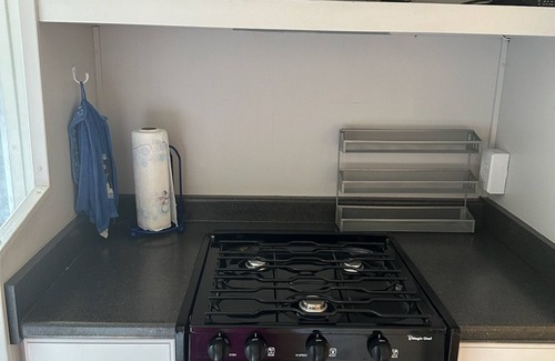 Dolan Springs House | Cozy RV in Pleasant Dolan Springs with WiFi AC coffee maker kitchen microwave
