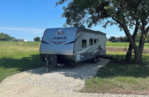 Kempner House | Cozy RV with WiFi and AC in delightful Kempner