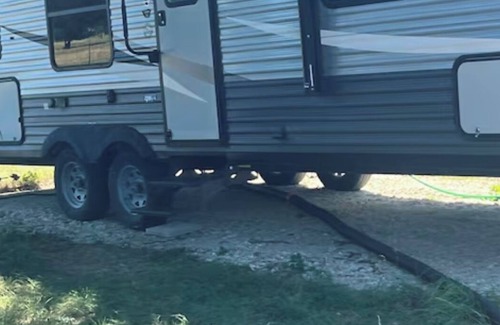 Kempner House | Cozy RV with WiFi and AC in delightful Kempner