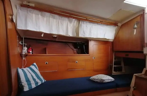 Sant Adria de Besos Boat Rental | Cozy sailboat - a good experience for everyone!