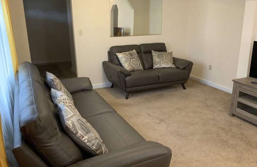 Elizabeth City House | Cozy/ Scenic 3-bedroom home away from home