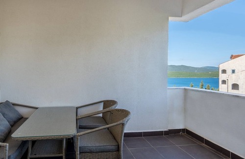 Neum Apartment | Cozy Sea Breeze Apartment