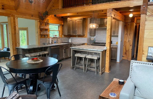Celestine Cabin | Cozy secluded cabin, close to Sultan's Run Golf Course and Holiday World!