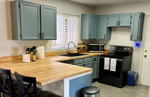 Green Valley House | Cozy Single-Story 2BR/2BA House, Pool, Garage, Pet Friendly