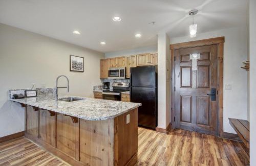 Breckenridge Apartment | Cozy Ski Chalet with Large Balcony condo