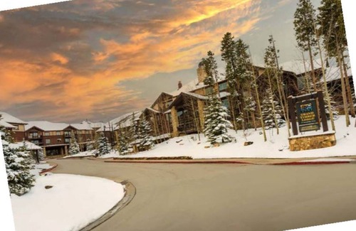 Four O'Clock Condo | Cozy Ski-in Ski-out 2-bedroom condo in beautiful Breckenridge