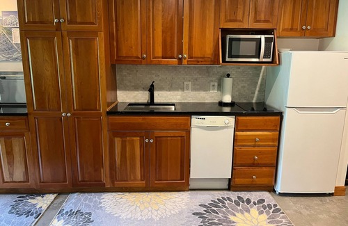 Carrabassett Valley Apartment | Cozy ski-in/ski-out condo on Sugarloaf Mountain