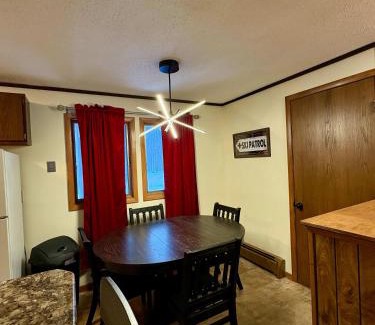 Bessemer Villa | Cozy Ski Lodge Condo I Alpen Villas at Powderhorn Mountain