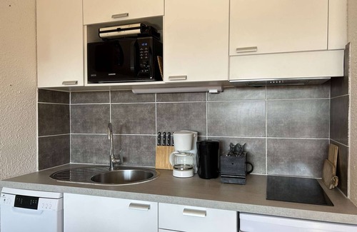 Montgenevre Apartment | Cozy Ski Studio for 2 in Montgenèvre with Parking and Balcony