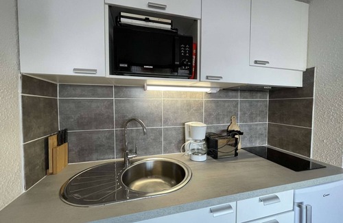 Montgenevre Apartment | Cozy Ski Studio for 2 in Montgenèvre with Parking and Balcony