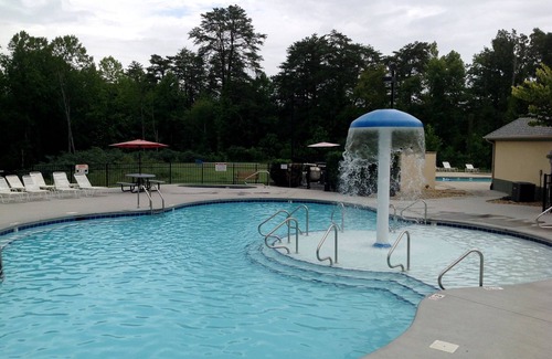 Pigeon Forge Condo | Cozy & Spacious - 2 Bd, 2 Bath Condo Off Parkway