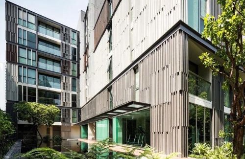 Thonglor Apartment | Cozy Spacious Garden-View 1BR 700m BTS ThongLo, Sukhumvit49, Samitivej, 500mbps wifi