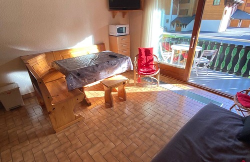 La Chapelle-d'Abondance Apartment | Cozy Studio at the Foot of Crêt Béni Slopes with South-Facing Balcony