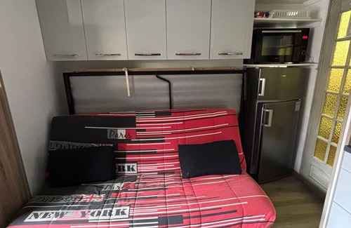 La Chapelle-d'Abondance Apartment | Cozy Studio Near Ski Slopes with Terrace, Parking, and Pet-Friendly!