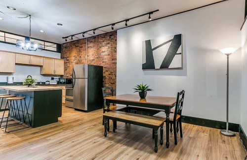 Ames Apartment | Cozy Stay at 229 Main St – Perfect Ames Location