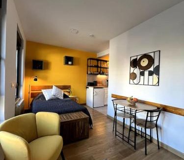 Vracar Apartment | Cozy stay near the city center
