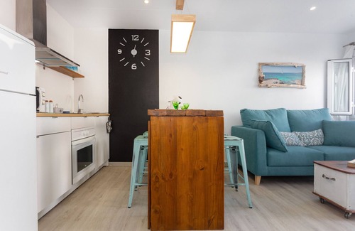 Cala en Blanes Apartment | Cozy studio with pool, terrace and Wi-Fi for 2 adults and 4 children