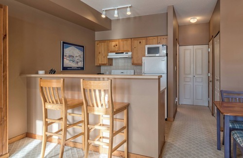 Silver Star Mountain Condo | Cozy studio condo at Creekside - pet friendly, easy ski-in/out - pet friendly!