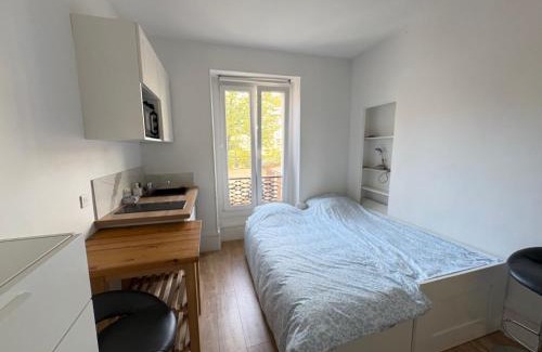 Puteaux Apartment | Cozy Studio 10min from La Défense Arena