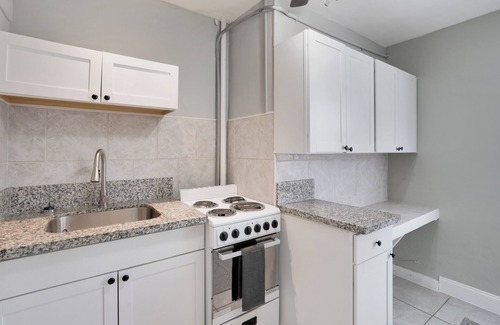 Fort Lauderdale Apartment | Cozy Studio Centrally Located With Free Parking, Minutes to Airport & Beach