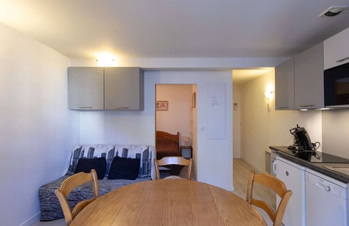 Cauterets Apartment | Cozy Studio for 4 in Cauterets, Central Location, Near Ski Lifts