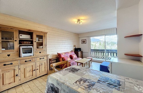 Combloux Apartment | Cozy Studio for 4 near Ski Slopes in Combloux with Balcony and Private Tennis Court!