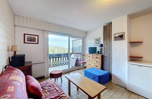 Combloux Apartment | Cozy Studio for 4 near Ski Slopes in Combloux with Balcony and Private Tennis Court!