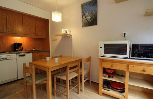 Flaine Apartment | Cozy Studio for 4 Near Slopes with Dishwasher, Elevator, and Ski Storage