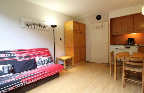 Flaine Apartment | Cozy Studio for 4 Near Slopes with Dishwasher, Elevator, and Ski Storage