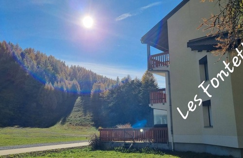 Le Devoluy Apartment | Cozy Studio for 4 at Les Fontettes, La Joue du Loup - Ski-In/Ski-Out!