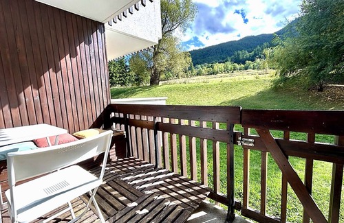 La Salle-les-Alpes Apartment | Cozy Studio near Ski Lift, Shops & Pool - Sleeps 4