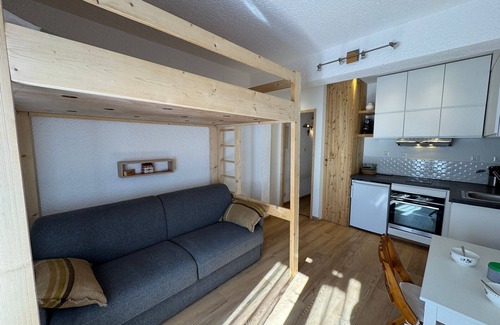 La Salle-les-Alpes Apartment | Cozy Studio with Large Terrace in La Salle-les-Alpes