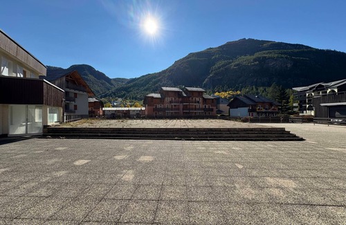 La Salle-les-Alpes Apartment | Cozy Studio with Large Terrace in La Salle-les-Alpes