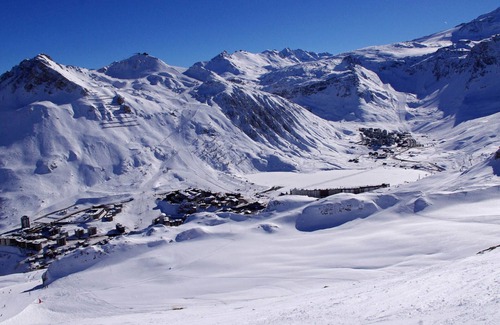 Le Lavachet Apartment | Cozy Studio, Direct Slope Access, Balcony, Sleeps 4