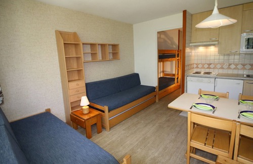 Le Lavachet Apartment | Cozy Studio for 4 with Mountain View, Near Ski Lifts and Shops