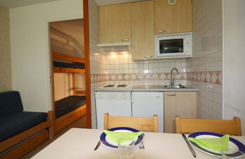 Le Lavachet Apartment | Cozy Studio for 4 with Mountain View, Near Ski Lifts and Shops