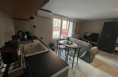 Alexandroupoli Apartment | Cozy Studio in ALexandroupolis