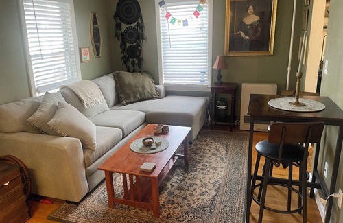 Marblehead Apartment | Cozy studio in charming Marblehead.