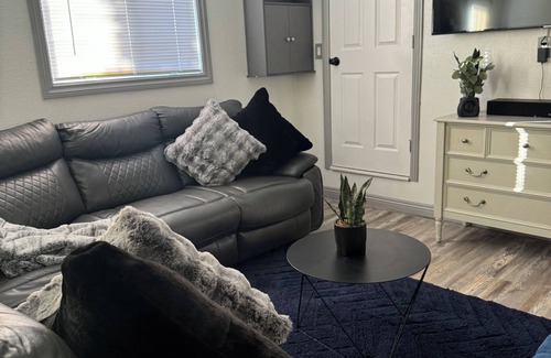 Gardena Apartment | Cozy studio in Los Angeles. Near LAX and more