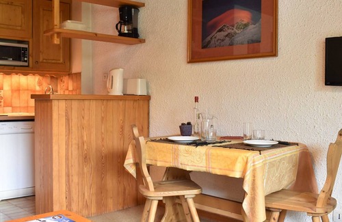 Meribel Centre Apartment | Cozy Studio in Meribel Center, Steps from Slopes and Shops, Sleeps 4