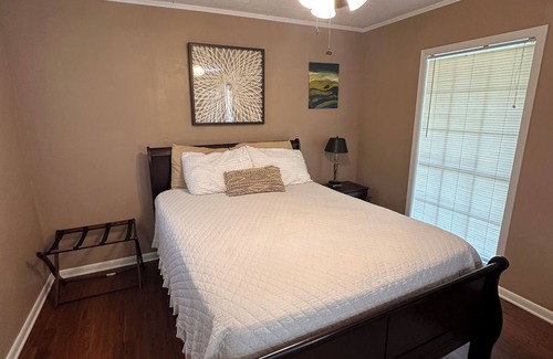 Lafayette Apartment | Cozy studio in the heart of Lafayette with WiFi, AC